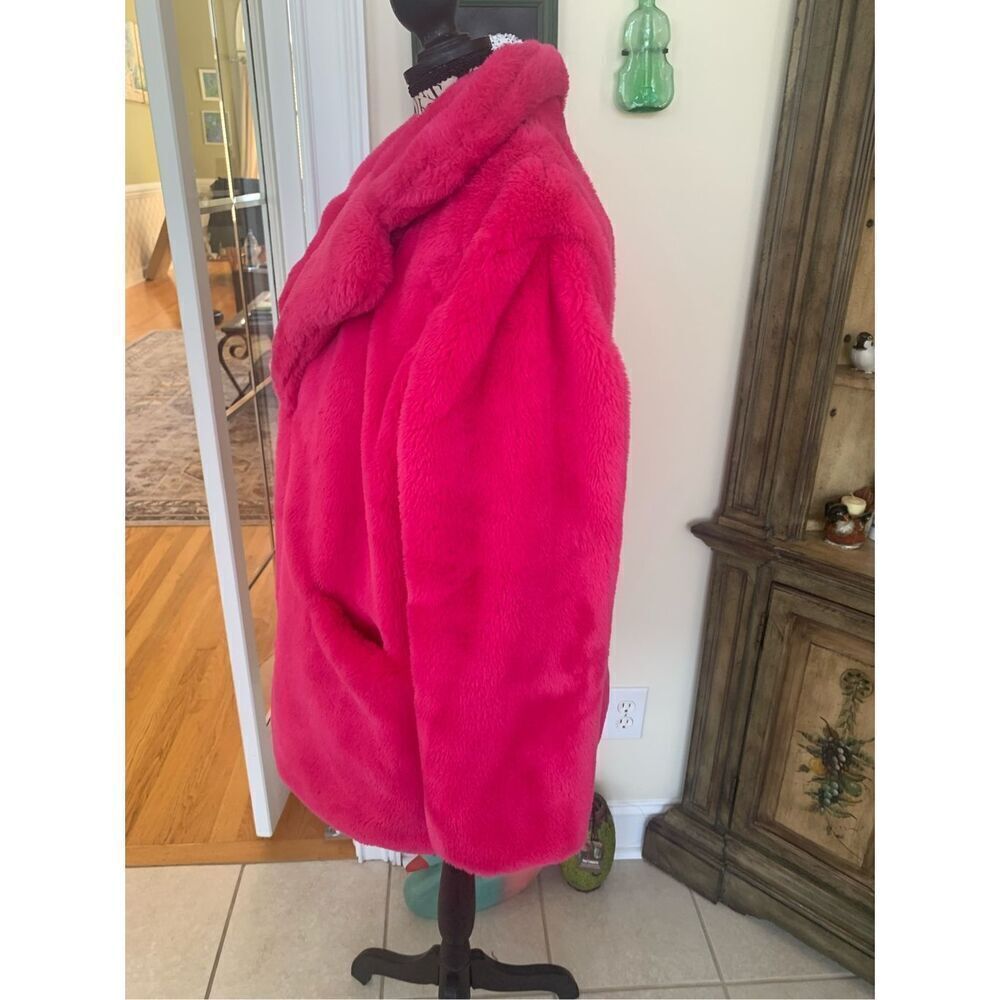 Thick Faux Fur Women’s Jacket - Picture 2 of 11